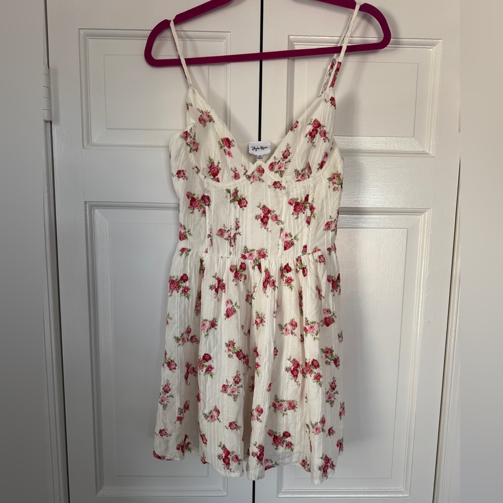 Floral White and Pink Dress size M